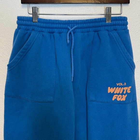 White Fox Boutique Blue Sweatpants Azure size large - Picture 4 of 9